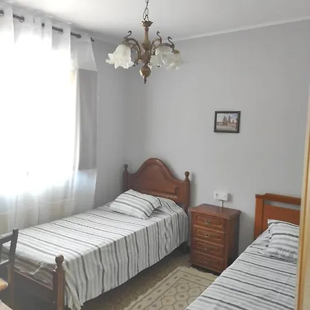 Casa Familiar Con Privada