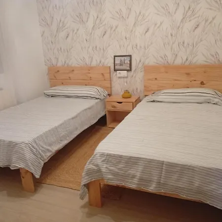 Casa Familiar Con Privada *
